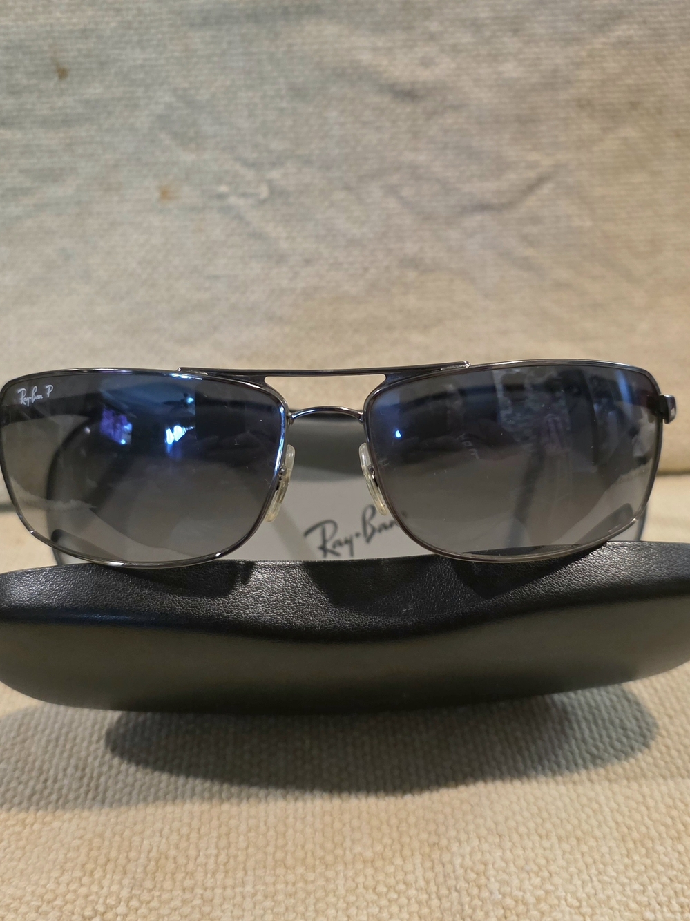 Ray-Ban Men's Aviator Sunglasses in Silver with Gradient Gray Lenses